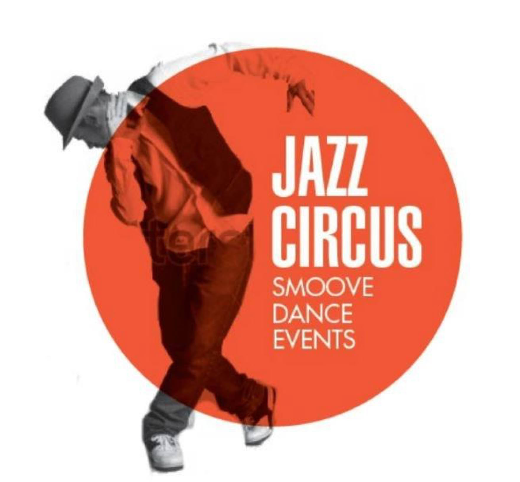 Over Ons, het jazz geori&euml;nteerde totaalconcept met een afbeelding van een jazz danser in zwart-wit met een hoed, leunend tegen een oranje cirkel met de tekst "Jazz Circus Smoove Dance Events".
